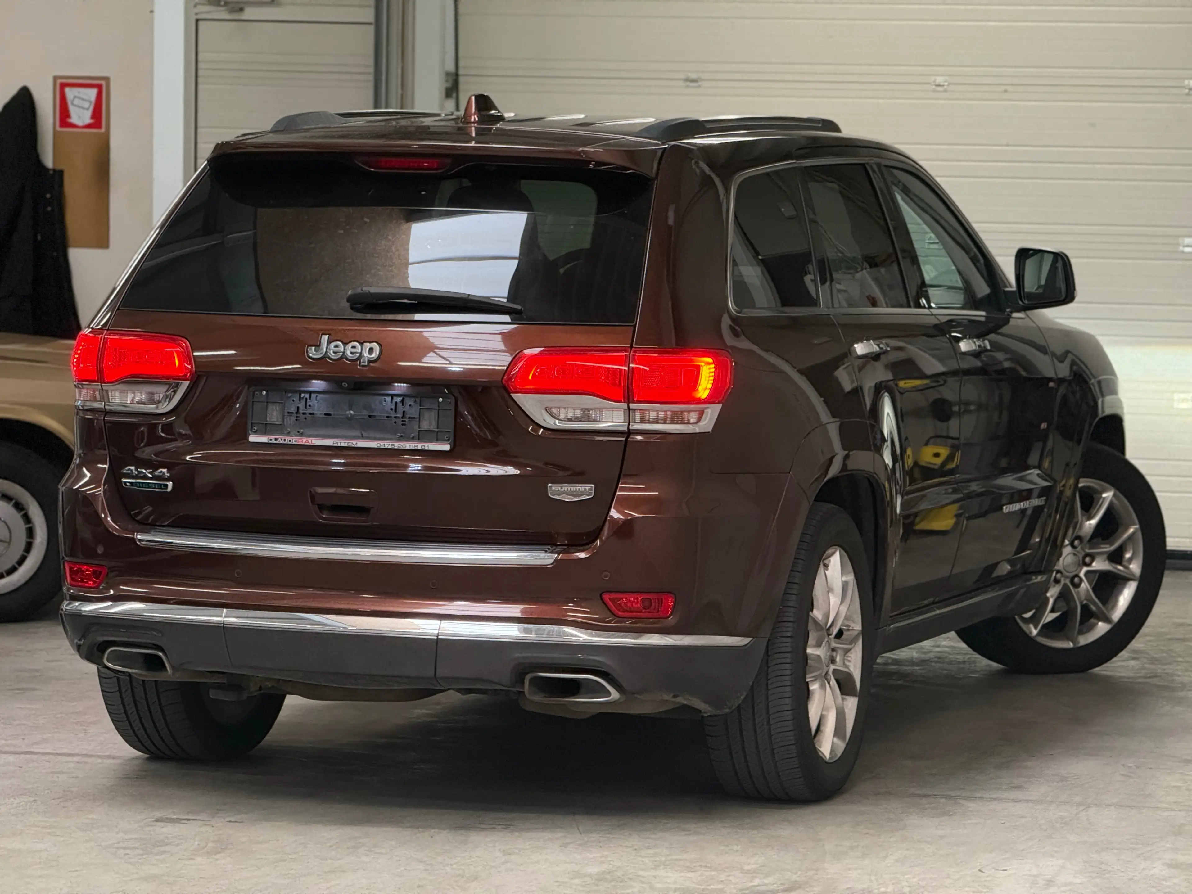 Jeep Grand Cherokee 3.0 V6 TD Summit // Full Options — photo 4
