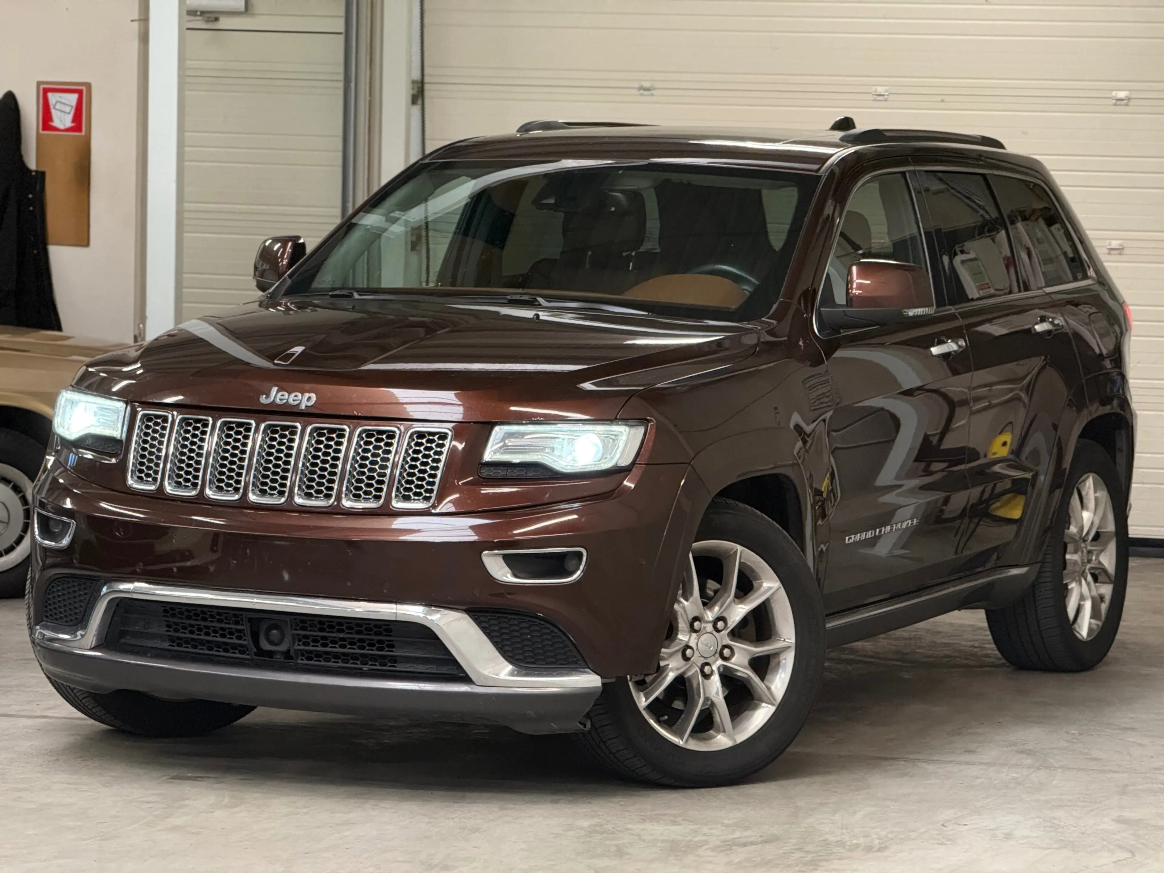 Jeep Grand Cherokee 3.0 V6 TD Summit // Full Options — photo 2