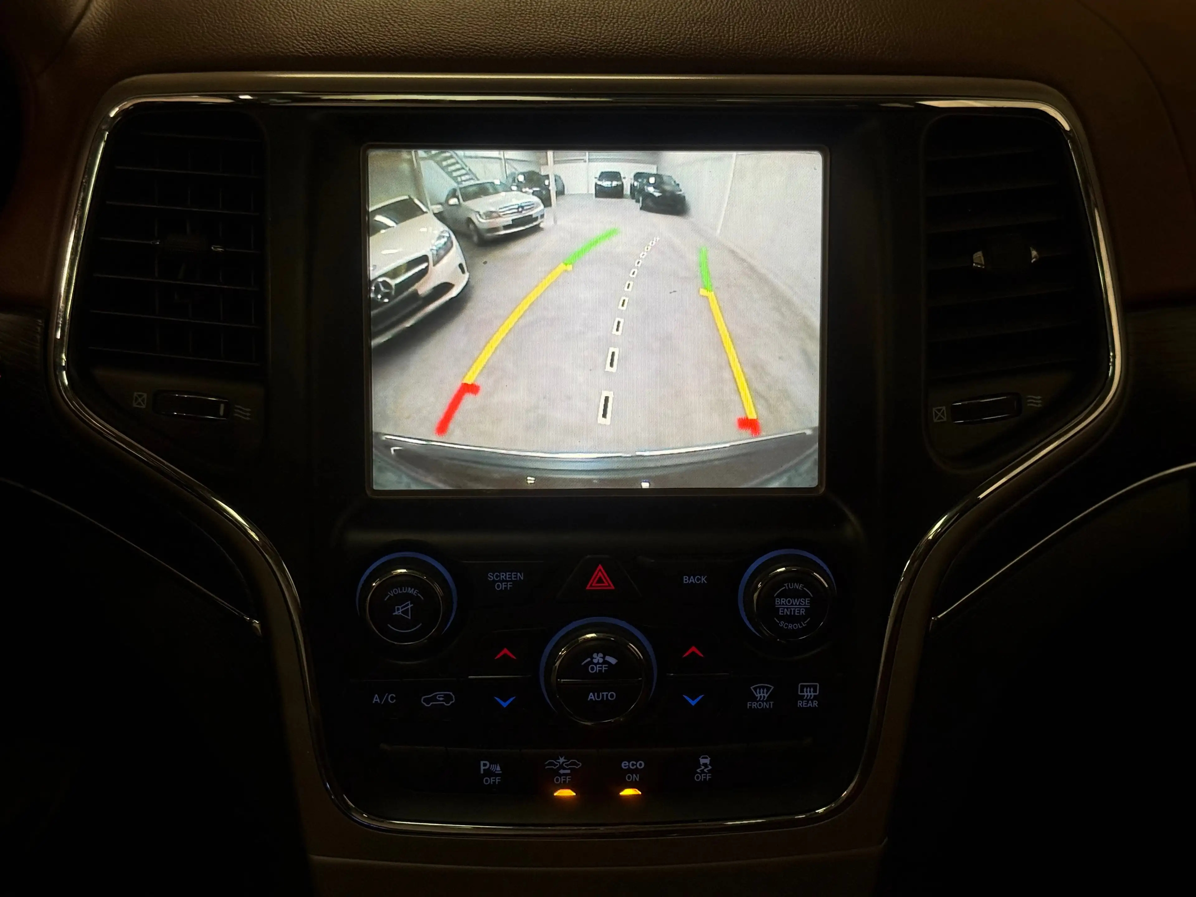 Jeep Grand Cherokee 3.0 V6 TD Summit // Full Options — photo 15