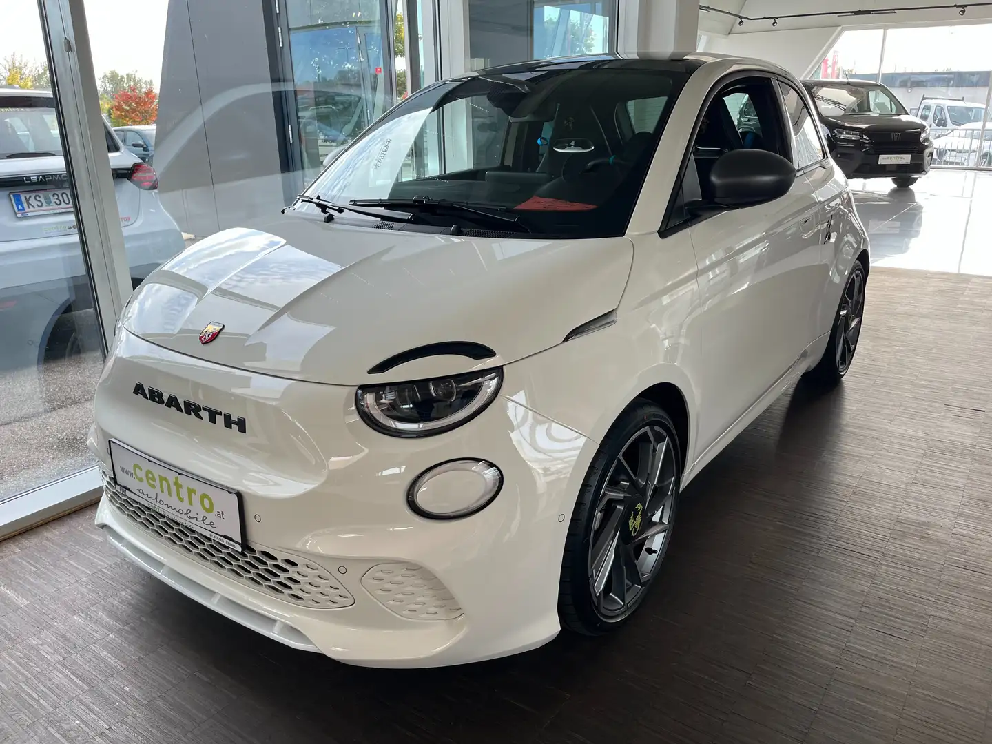 Abarth 500e Abarth 500e Turismo Turismo Weiß - 1