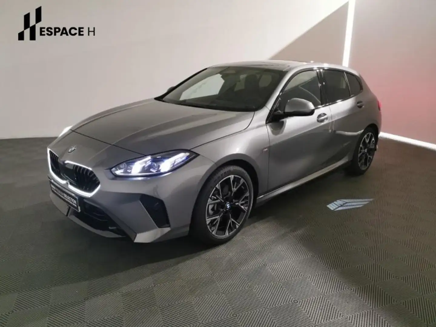 BMW 120 120A 170ch M Sport DKG7 Grijs - 1