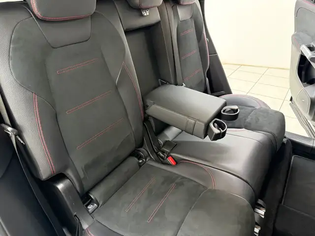 Mercedes-Benz GLB view 13