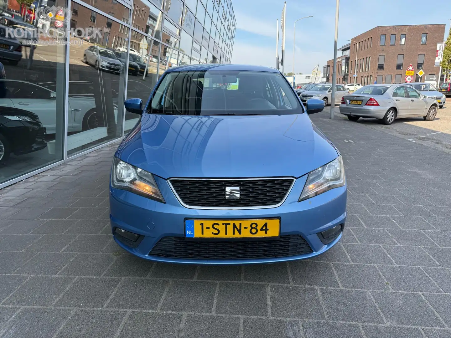 SEAT Toledo 1.2 TSI Businessline High Albastru - 2