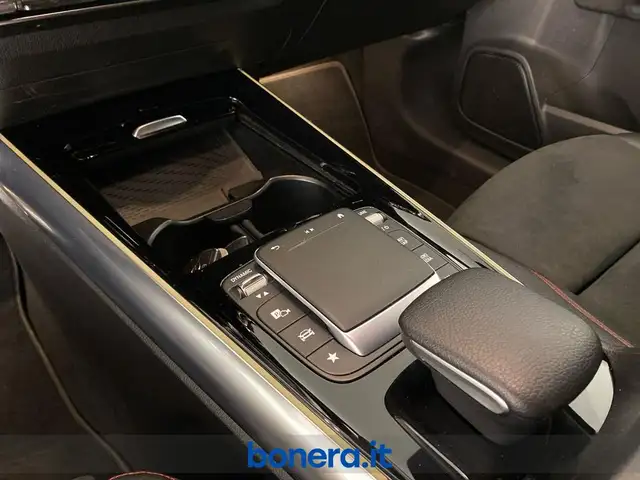 Mercedes-Benz Gla view 14