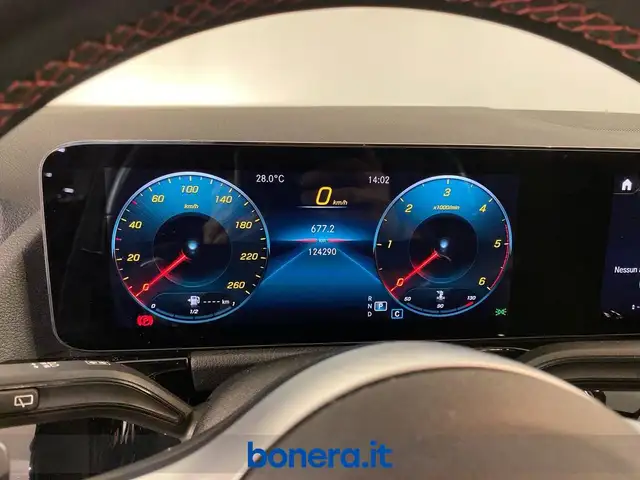 Mercedes-Benz Gla view 13