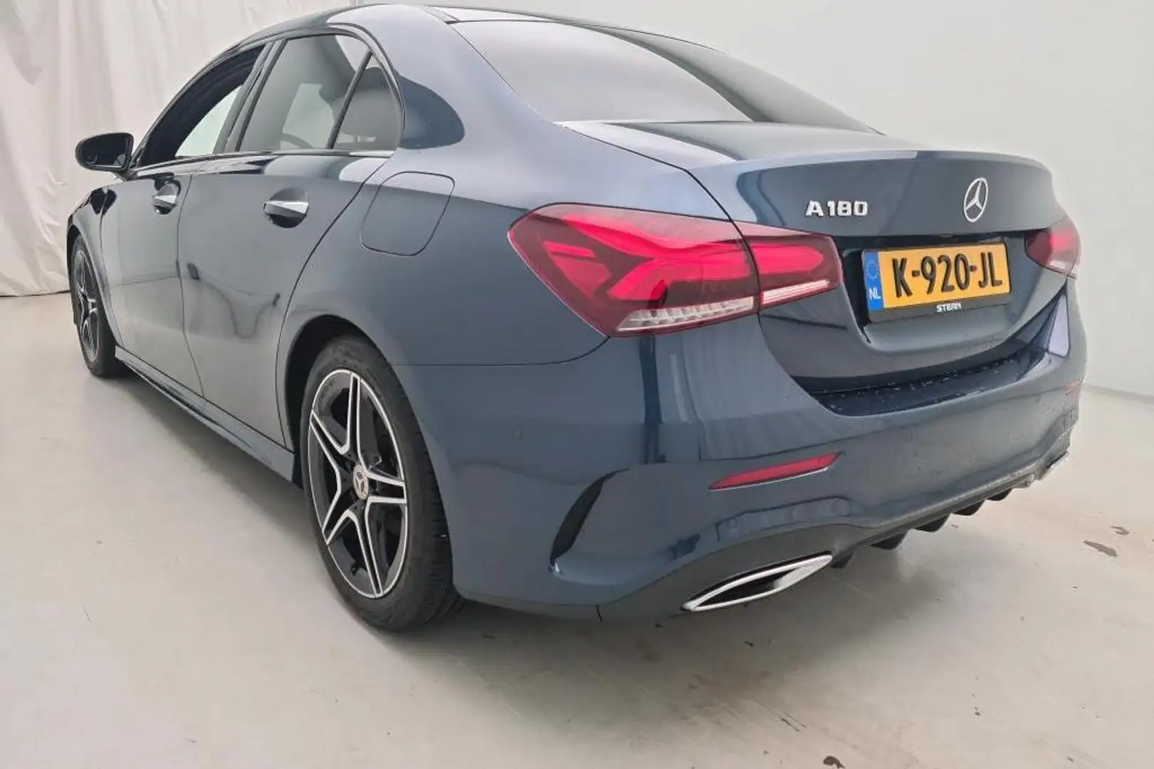 Mercedes-Benz A 180 A Limousine Automaat Business Solution AMG | Premi Blau - 2