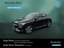 Mercedes-Benz GLA 200 PROGRESSIVE+VOR DISTRO+KAM+LENKHZ+EASYP Navi/Autom./Klima/LED/Park Assist./Sitzhzg./MF Lenkrad/Dachrel./Digitales Radio