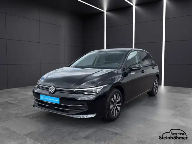 Volkswagen Golf view 2