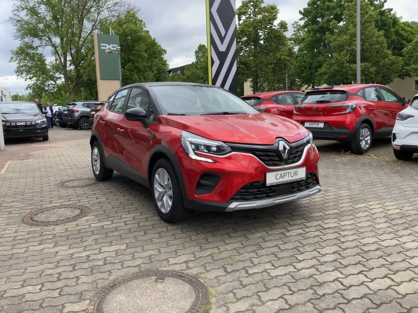 Renault Captur EQUILIBRE TCe 90 Rouge - 2