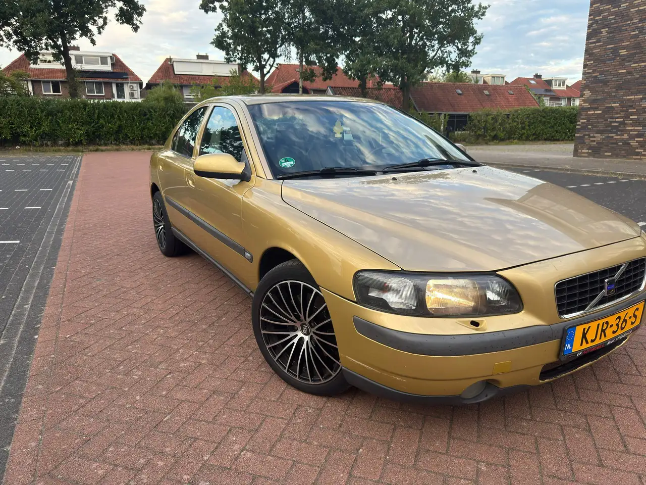 Volvo S60 2.3 T-5, foto 3