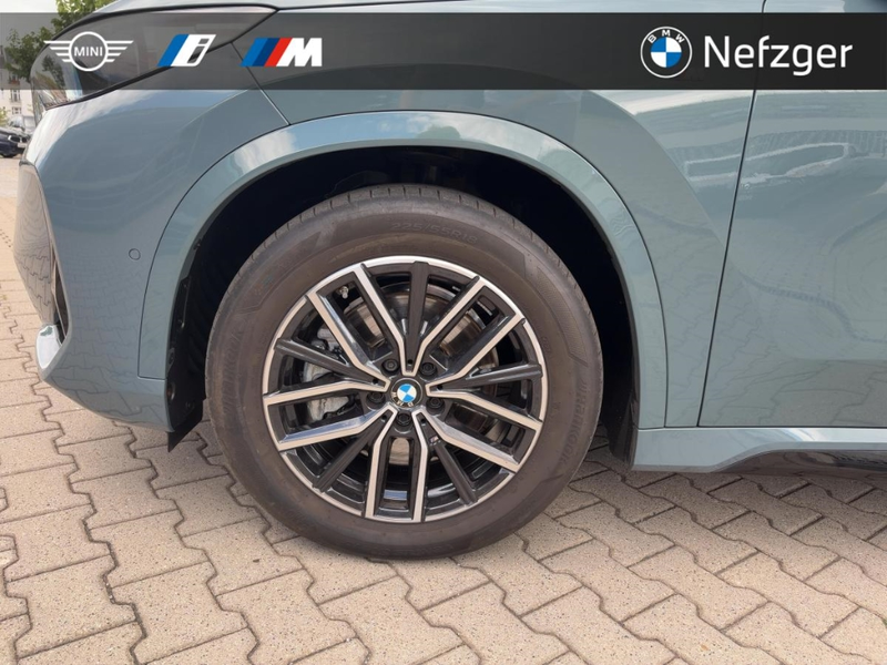 BMW X1 xDrive23i M Sport Park-Assistent HUD H&K PANO — photo 12
