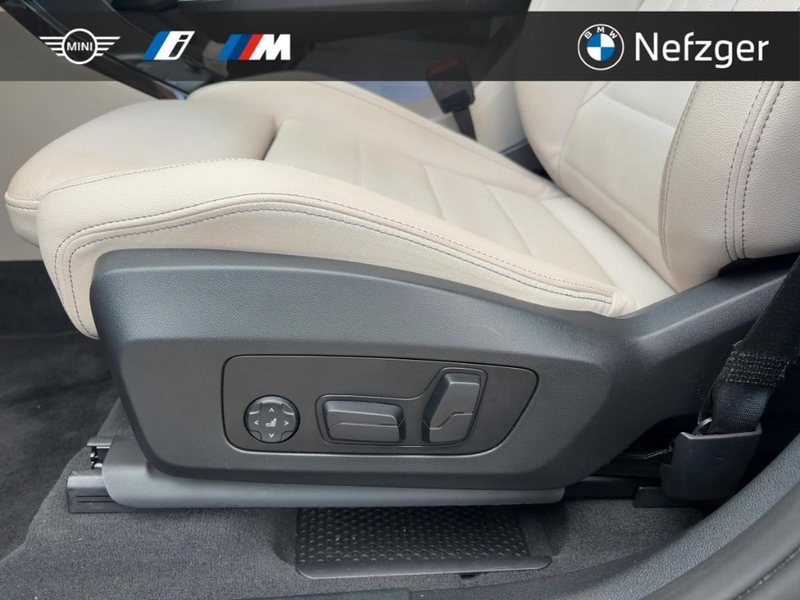 BMW X1 xDrive23i M Sport Park-Assistent HUD H&K PANO — photo 13