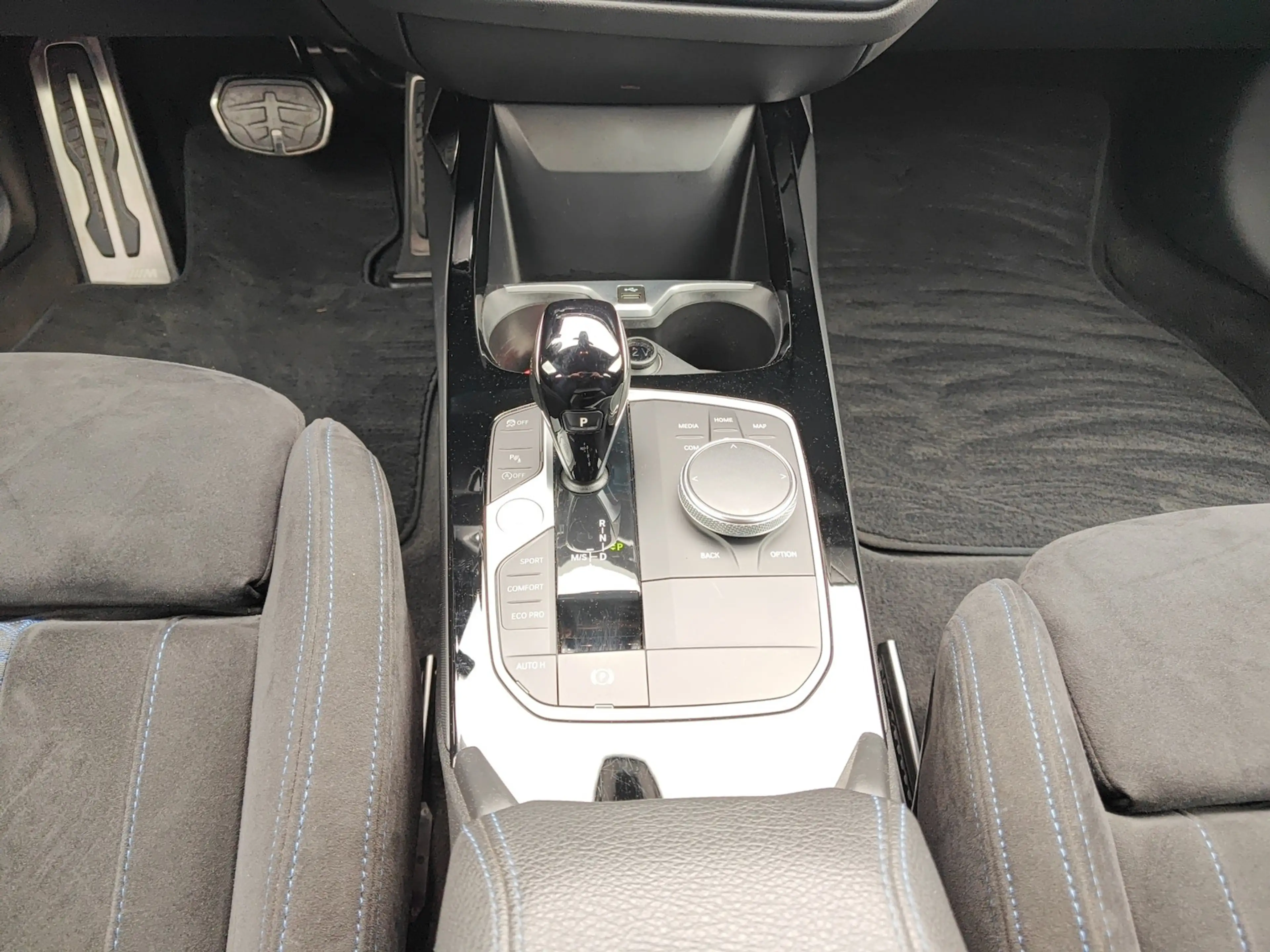BMW 235 i xDrive M-Sport Live Cockpit — photo 12