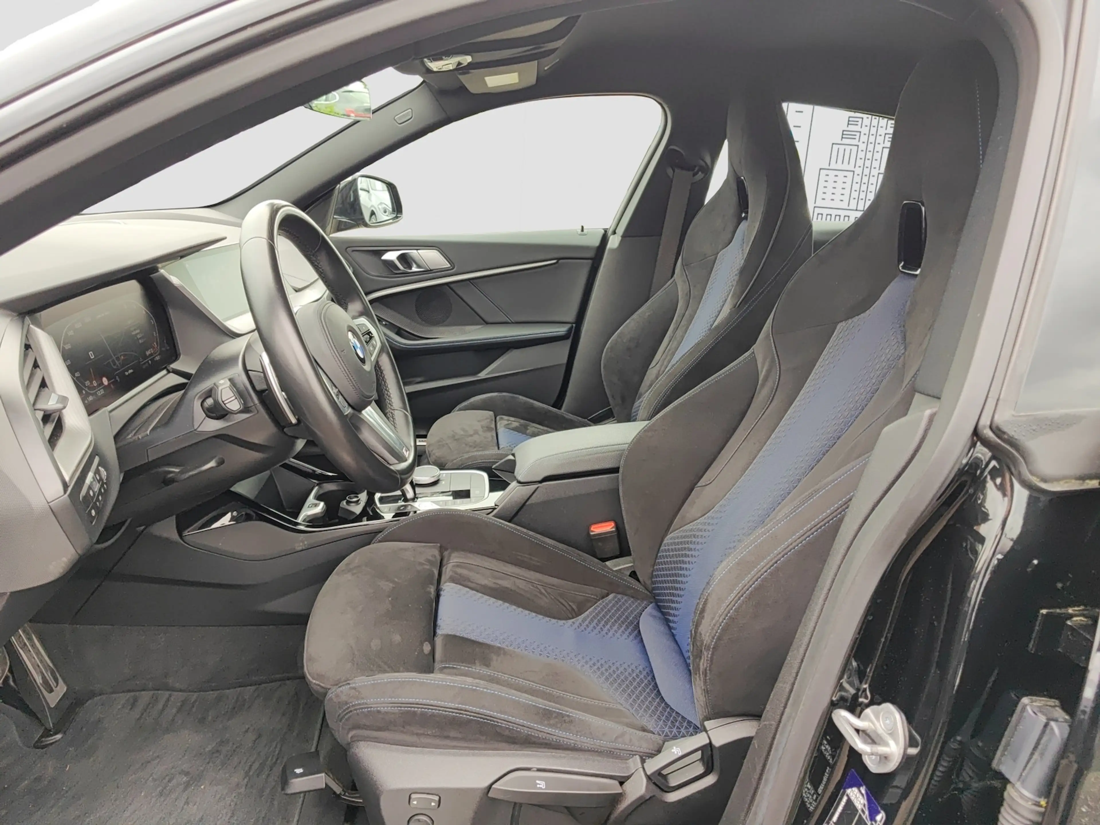 BMW 235 i xDrive M-Sport Live Cockpit — photo 7
