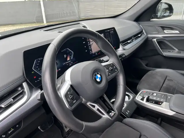 BMW X1 view 10