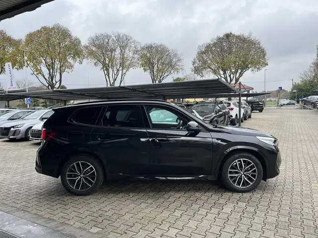 BMW X1 view 5