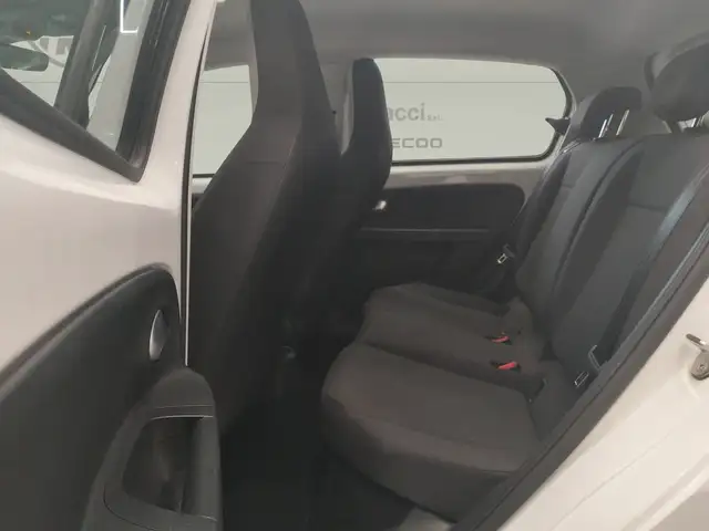 Volkswagen Up! view 13