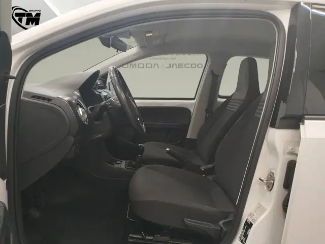 Volkswagen Up! view 12