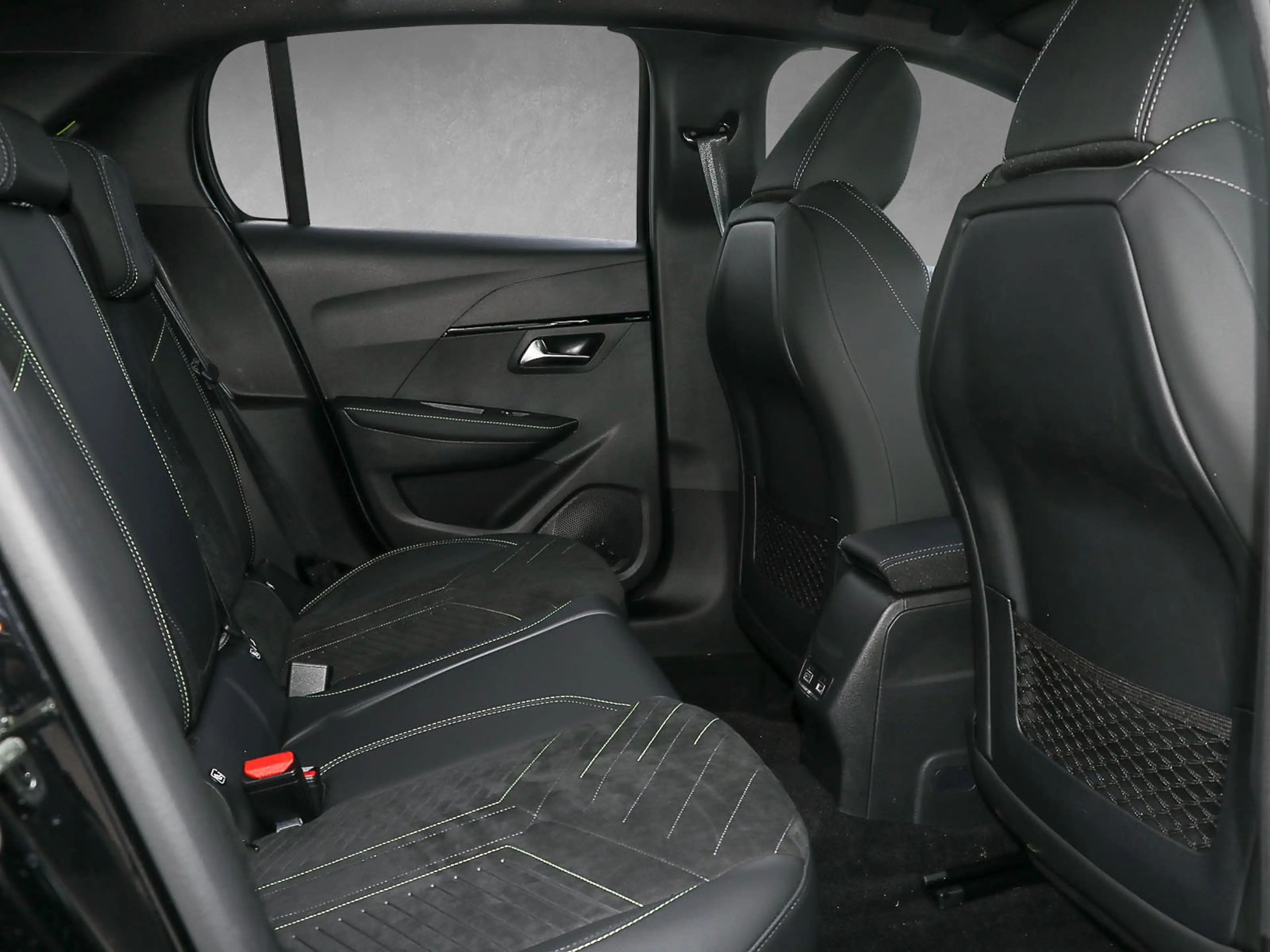 Peugeot 208 1.2 145 GT e-DSC ACC/Kam./KeyLess/KlimaA/ — photo 7