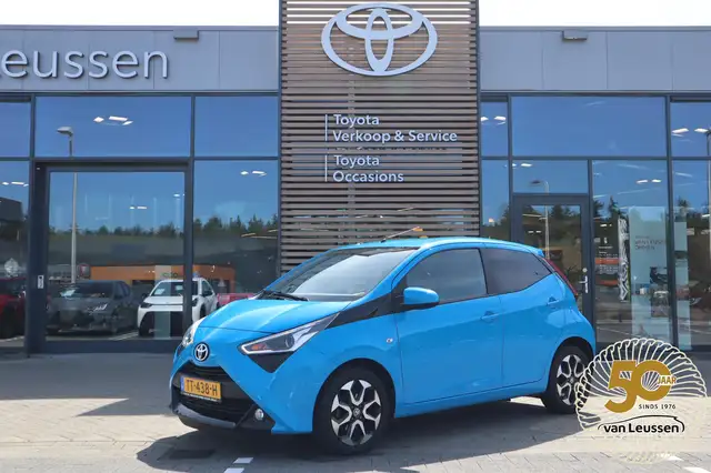 Toyota Aygo X X-FIRST 5-DEURS LMV APPLE/ANDROID PRIVACY-GLASS LE