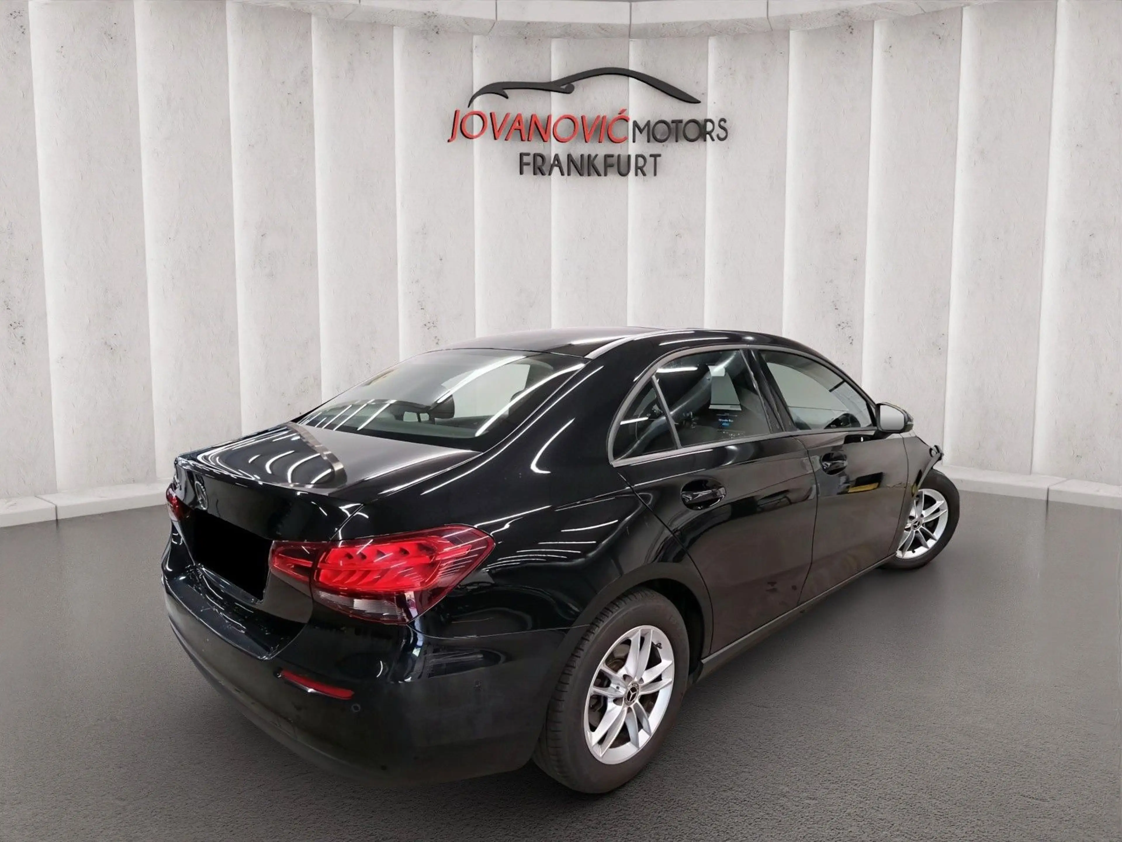 Mercedes-Benz A 180 d 7G-DCT PANO,SportMFLR,RFK, SHZ*25 — photo 2