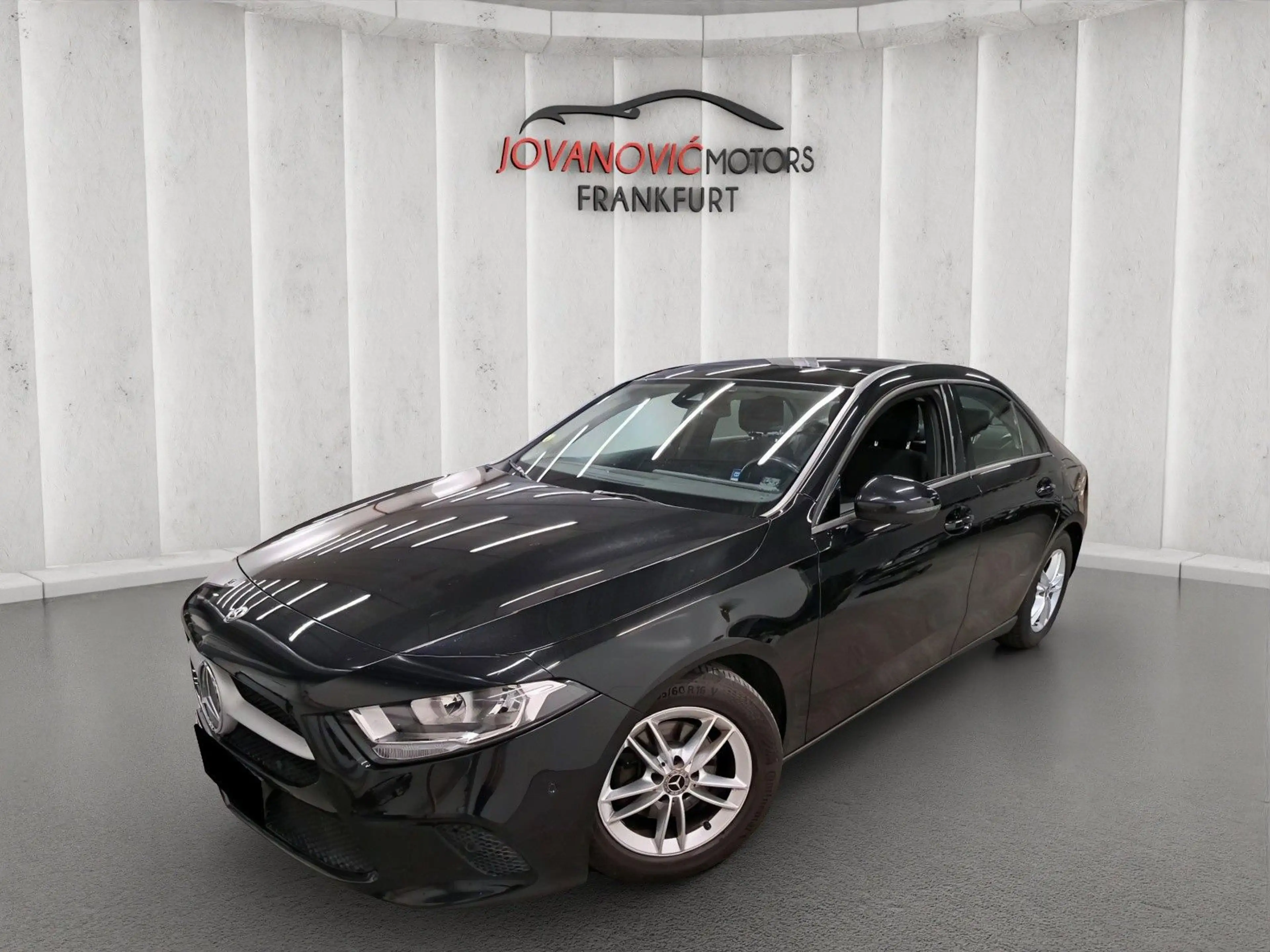 Mercedes-Benz A 180 d 7G-DCT PANO,SportMFLR,RFK, SHZ*25