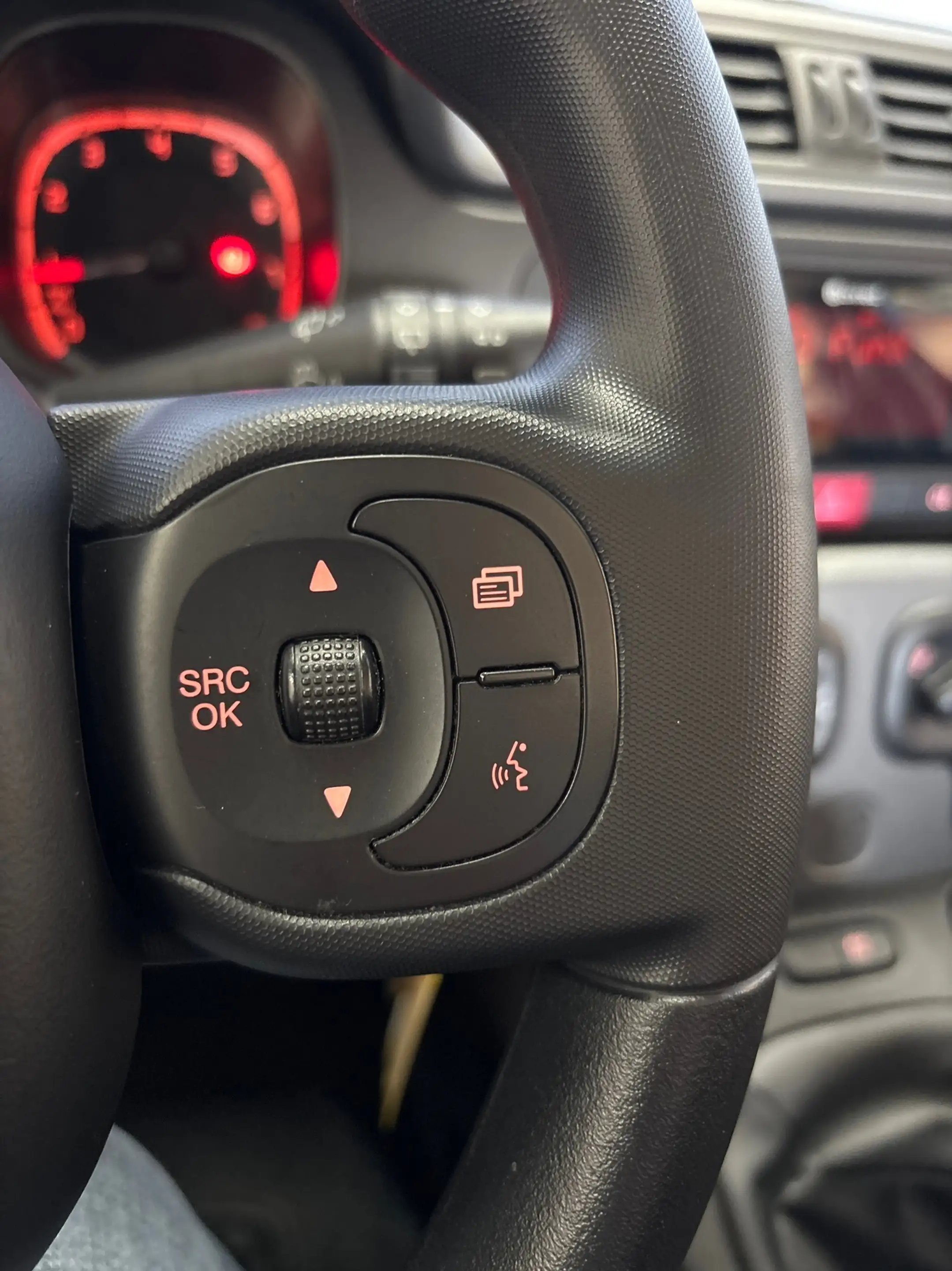 Fiat Panda 1.0 Hybrid City Life — photo 16