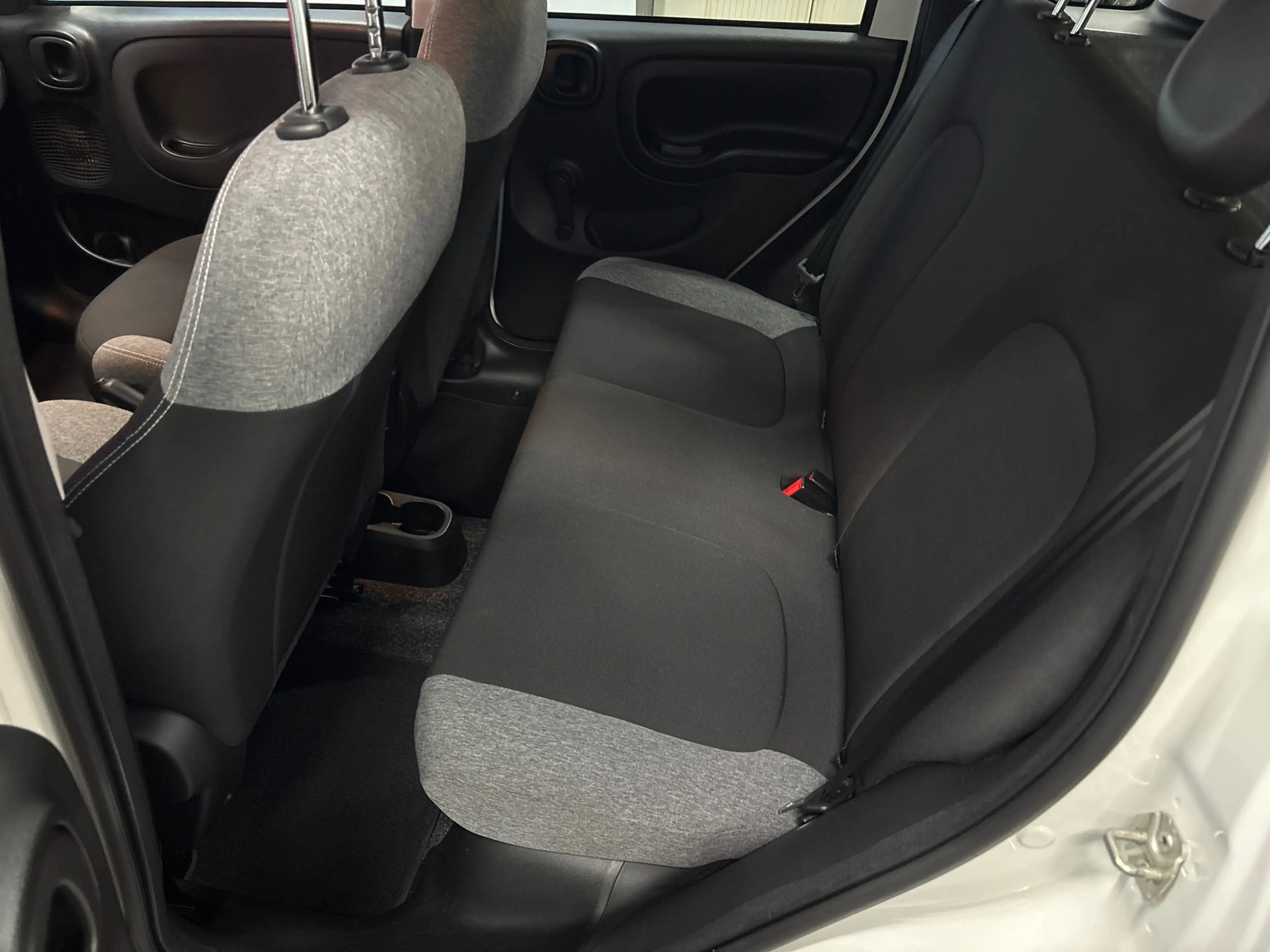 Fiat Panda 1.0 Hybrid City Life — photo 12
