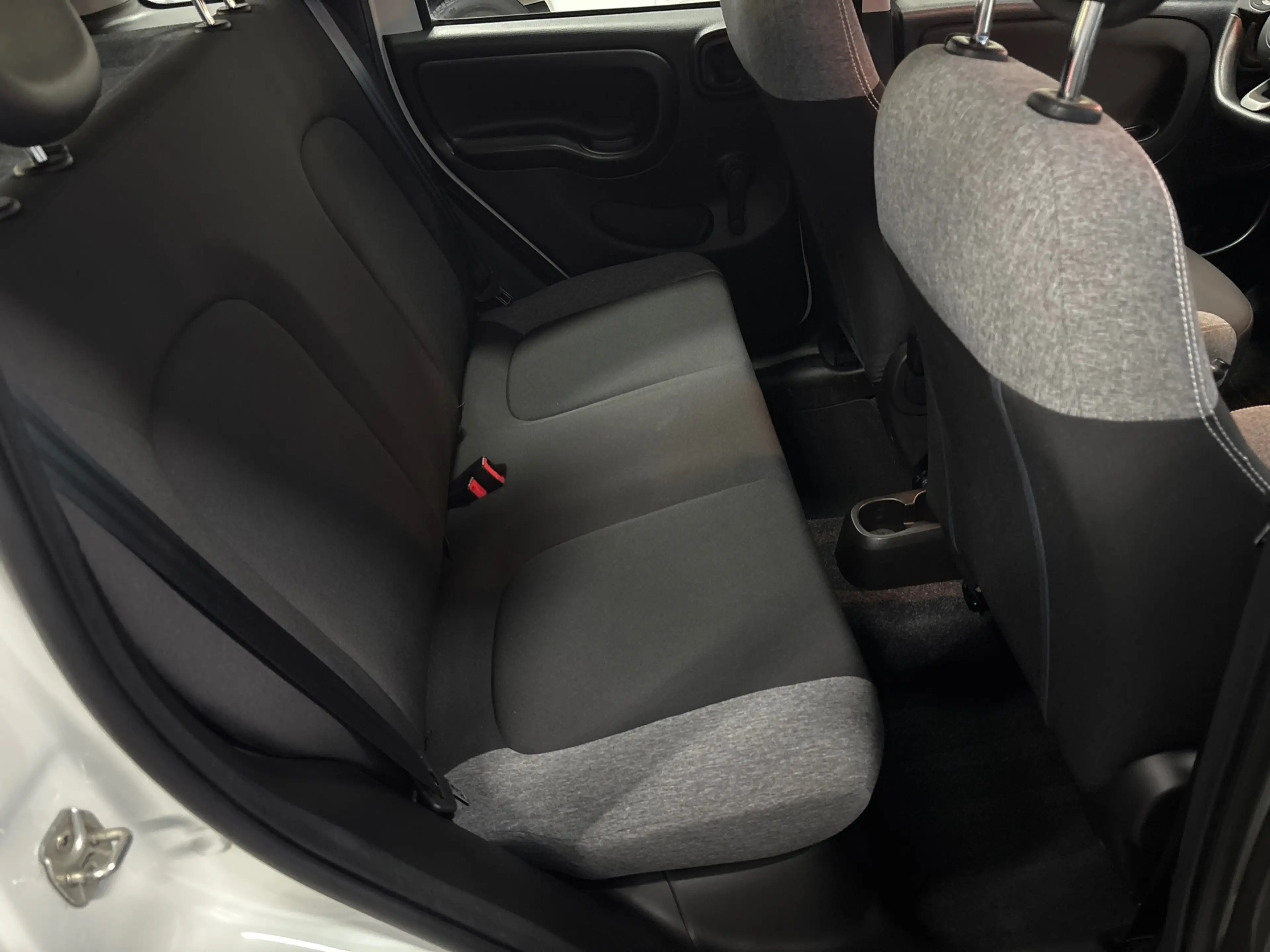 Fiat Panda 1.0 Hybrid City Life — photo 14