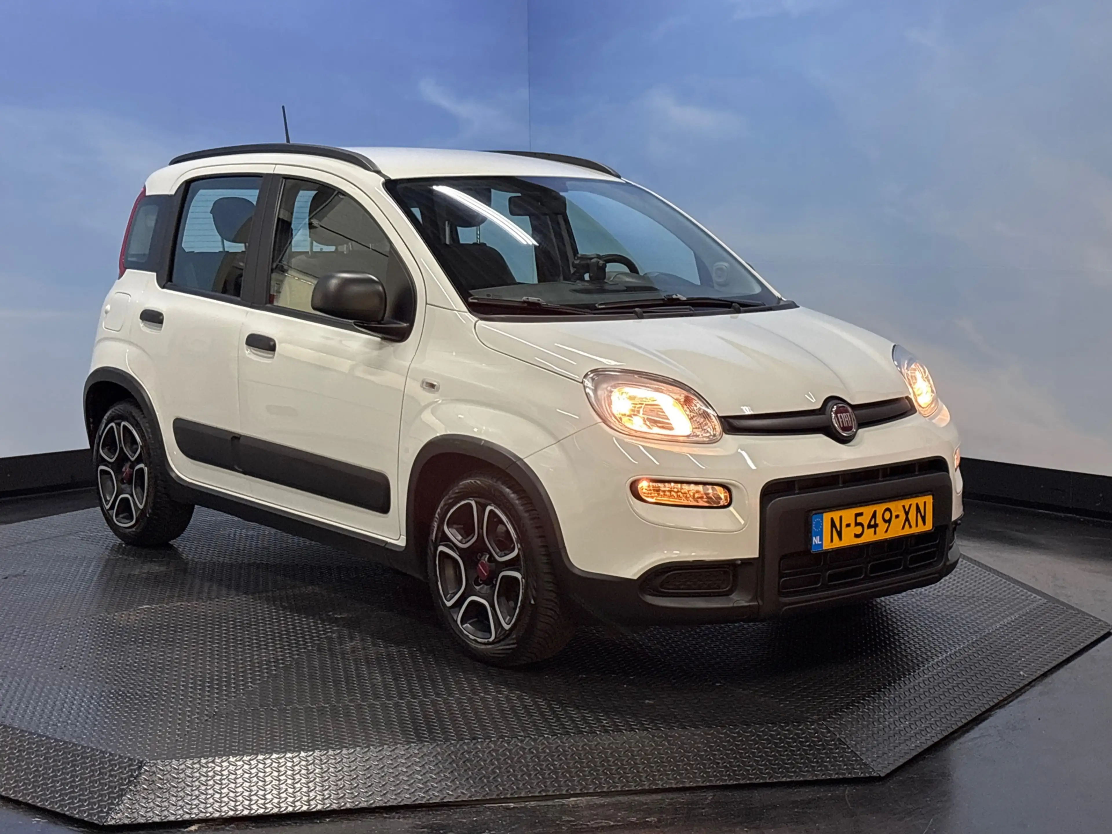 Fiat Panda 1.0 Hybrid City Life — photo 8