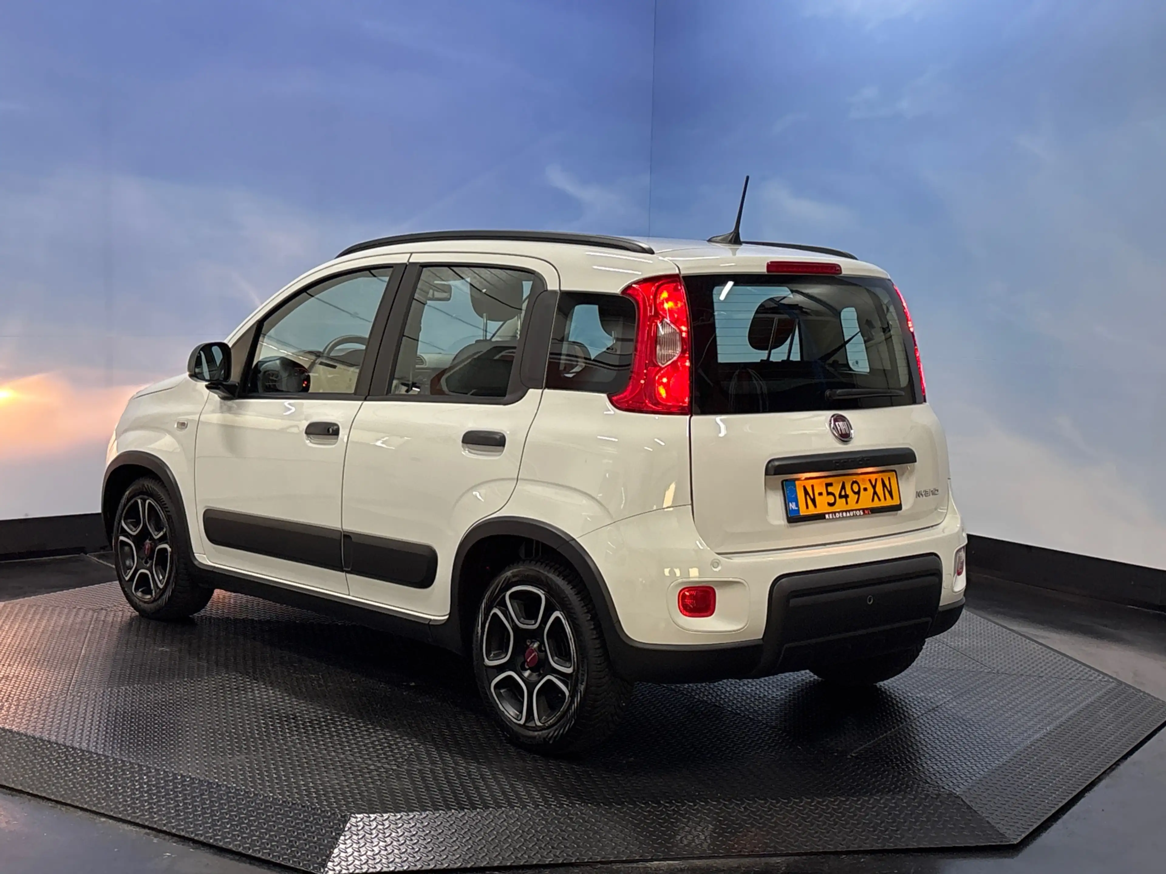 Fiat Panda 1.0 Hybrid City Life — photo 11