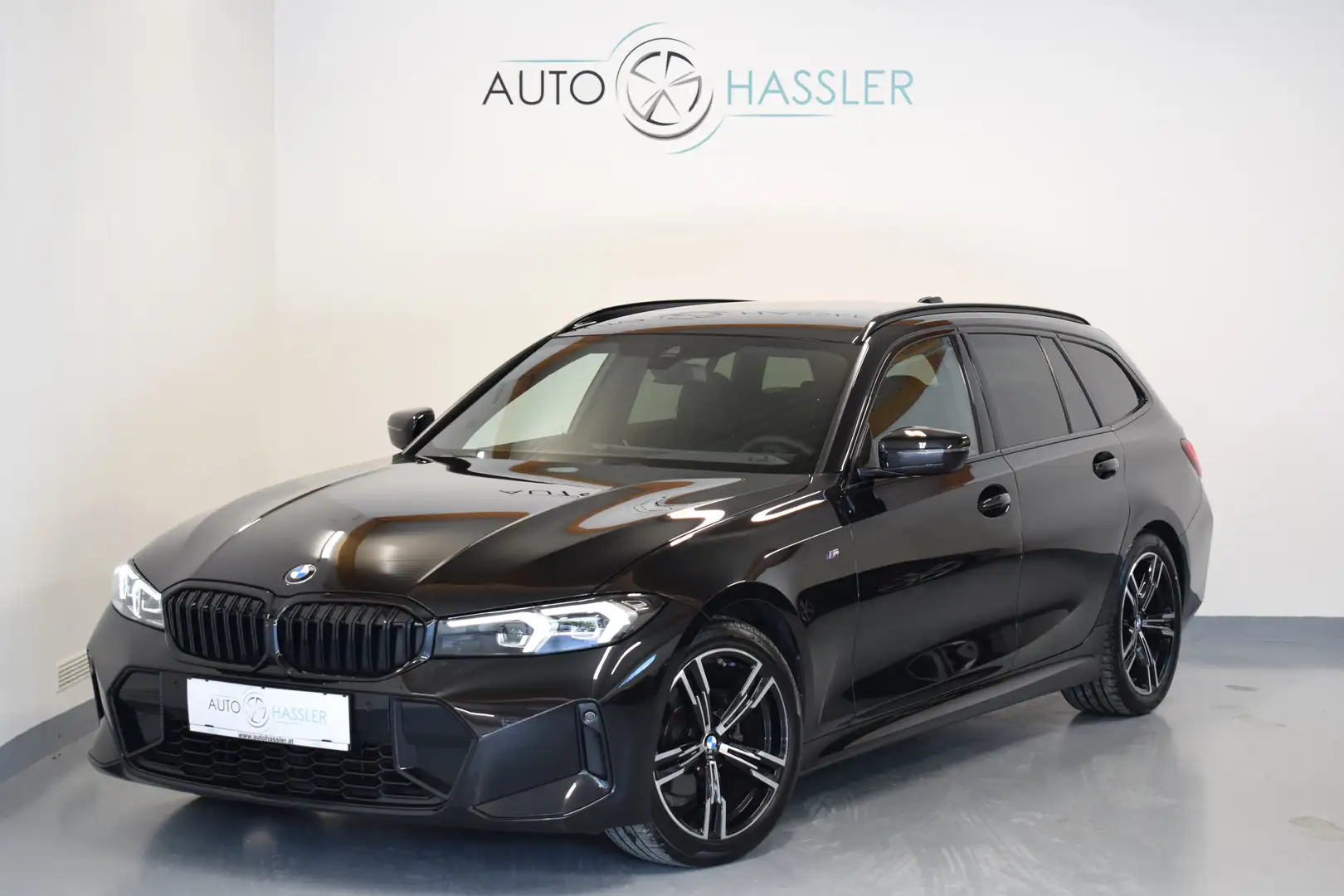 BMW 318 d Touring M-Sport Aut. Schwarz - 1