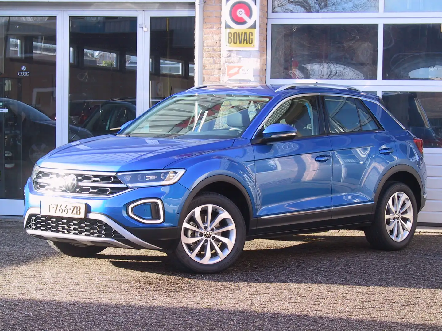 Volkswagen T-Roc 1.5 TSI Style App connect!! Blauw - 1