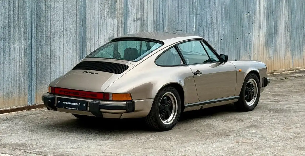 Porsche 911 Carrera 3.2 Coupé Platine Metallic, foto 2