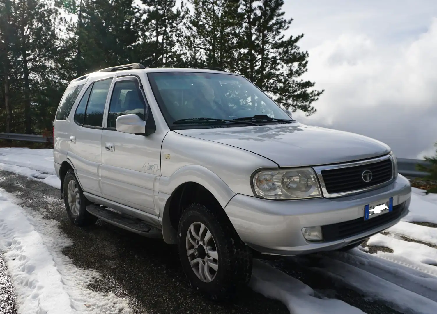 Tata Safari Safari 2.2 dicor 16v Grau - 1