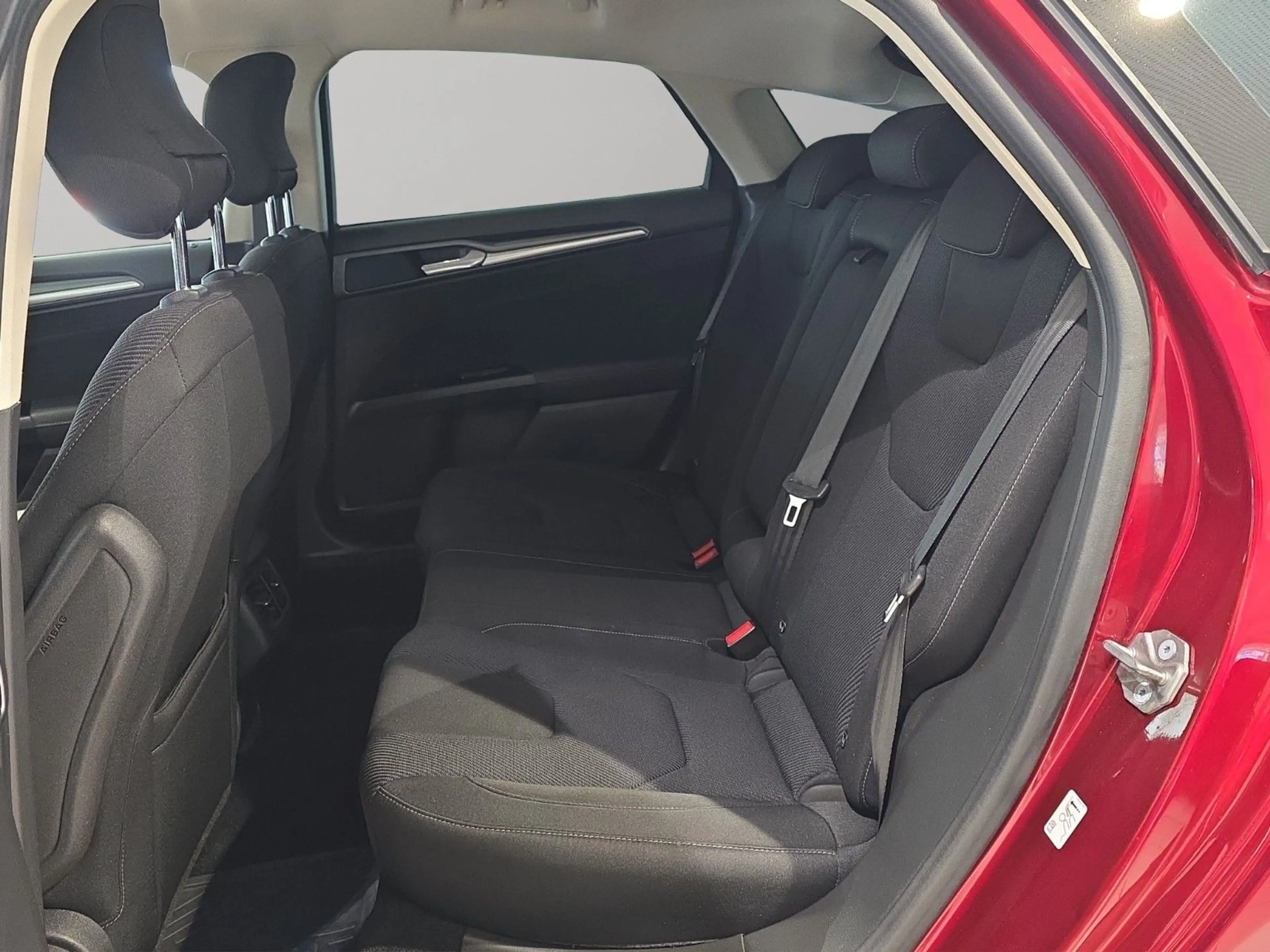 Ford Mondeo 1.5 TITAN PARK BT NAV KLIMA SPUR TEMP SHZ — photo 8