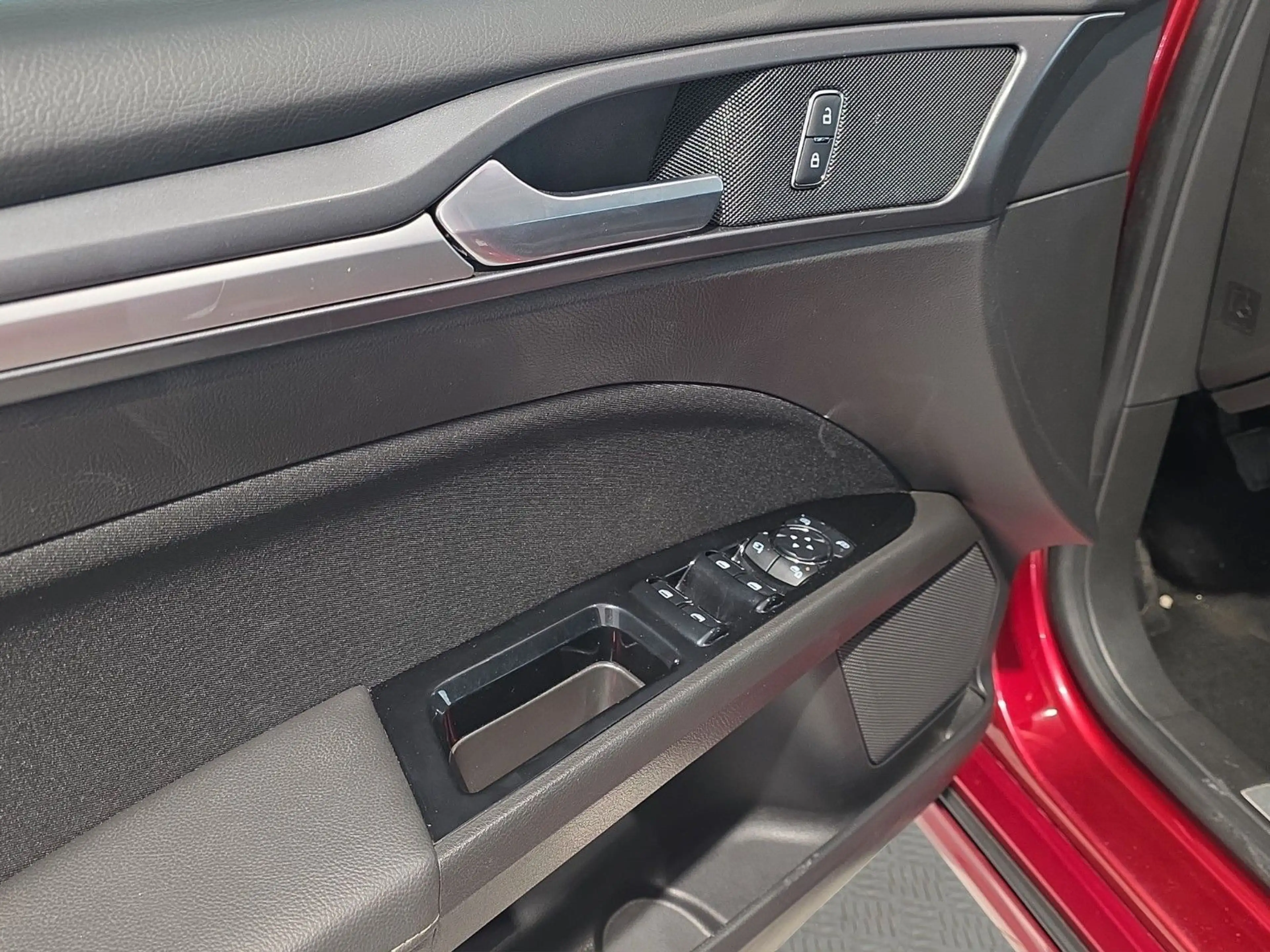 Ford Mondeo 1.5 TITAN PARK BT NAV KLIMA SPUR TEMP SHZ — photo 12