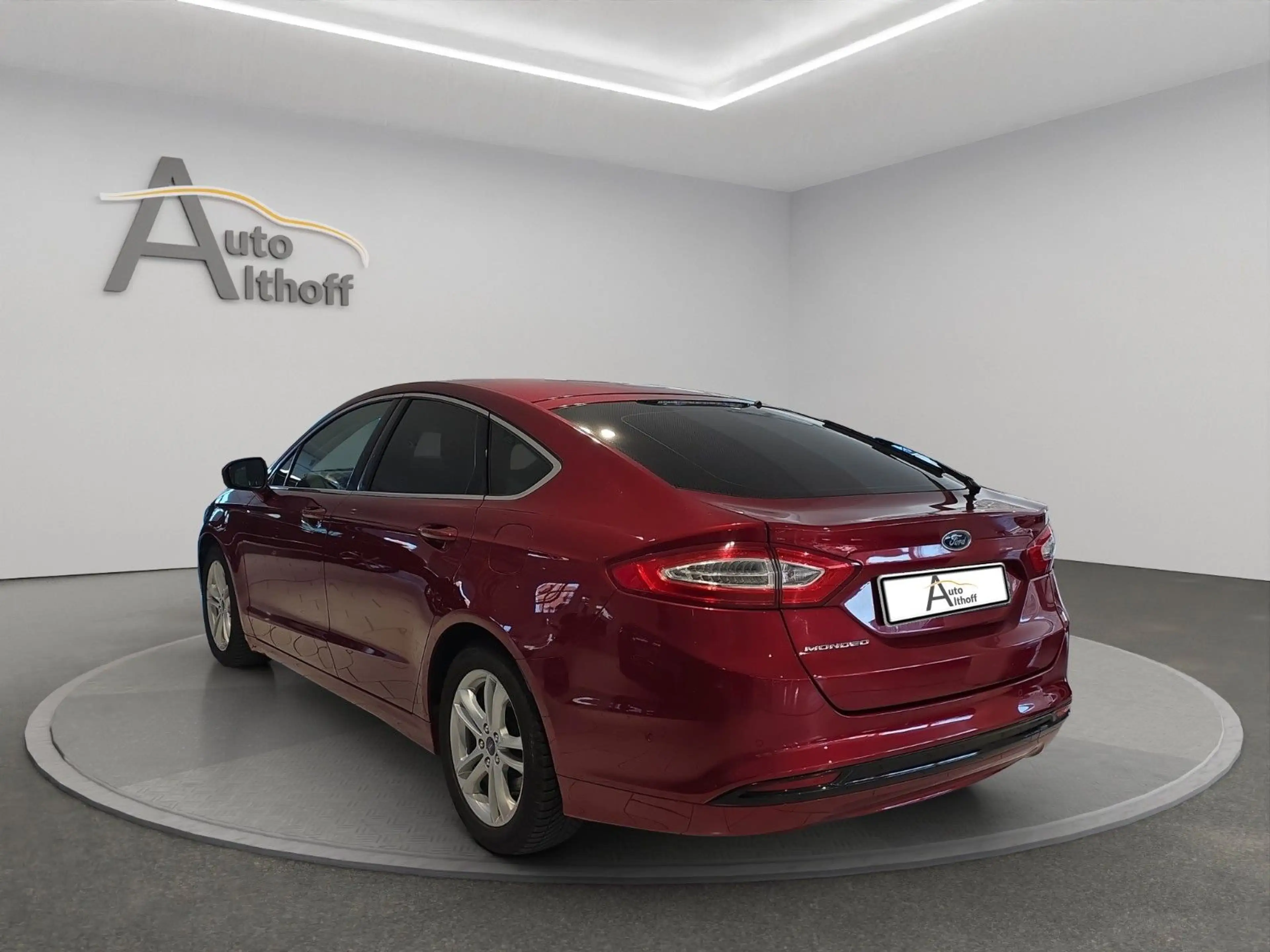 Ford Mondeo 1.5 TITAN PARK BT NAV KLIMA SPUR TEMP SHZ — photo 4