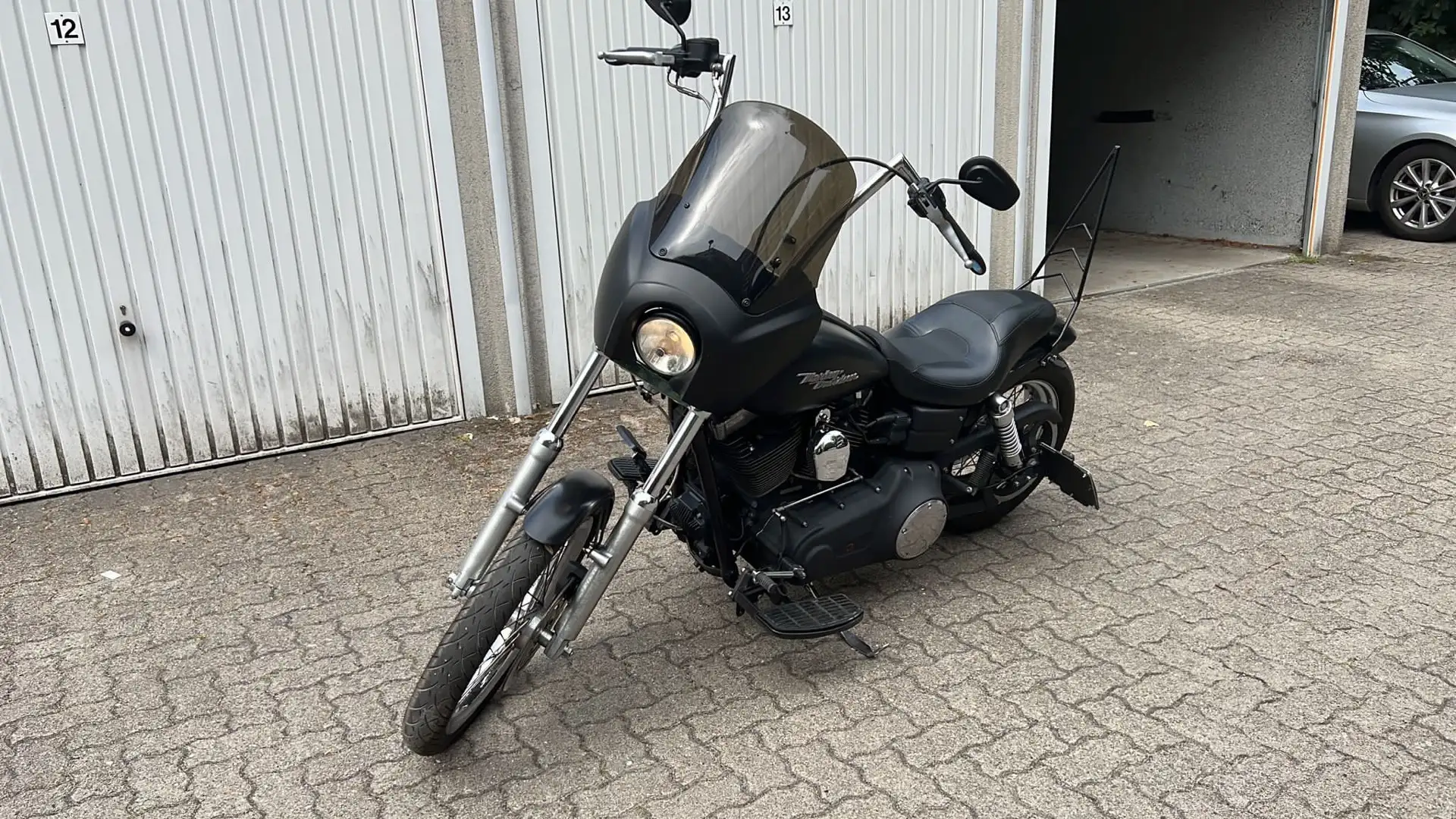 Harley-Davidson FXD Noir - 1