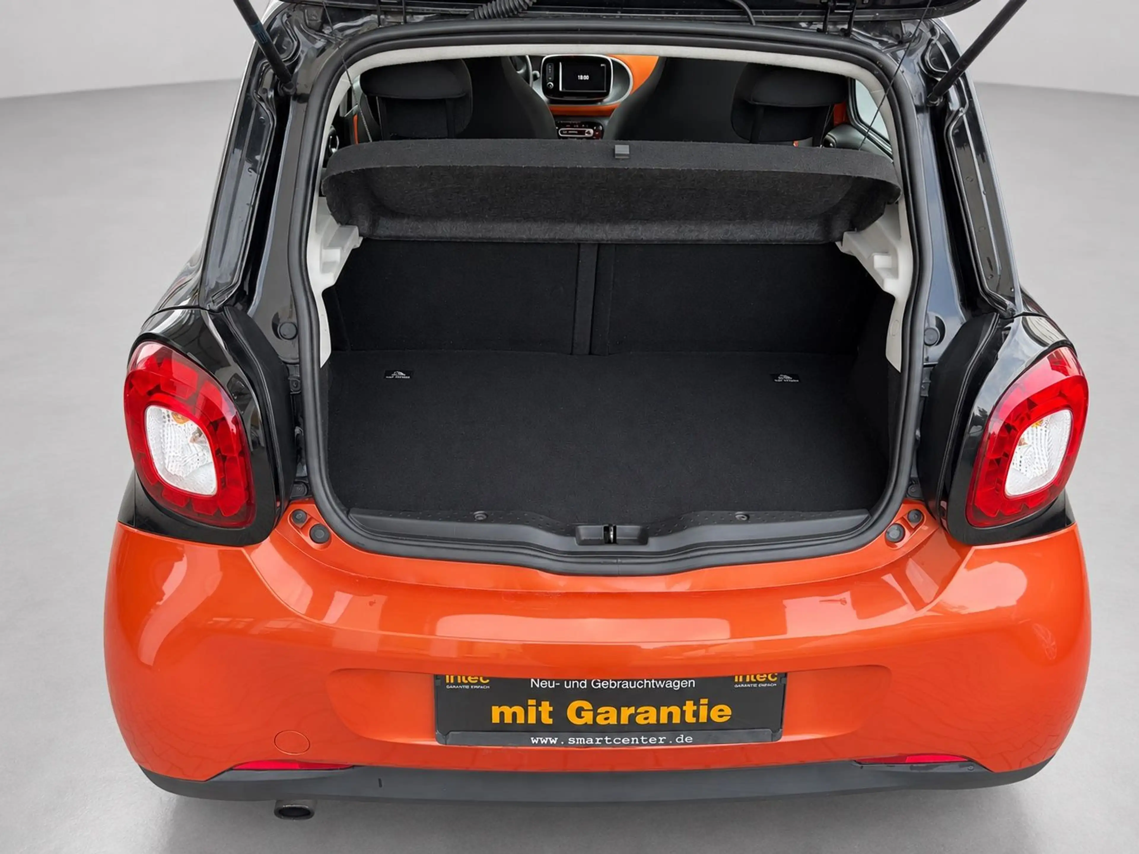 smart forFour Cabrio Navi Klima Sitzhz LMRäder 4Sesonr — photo 13