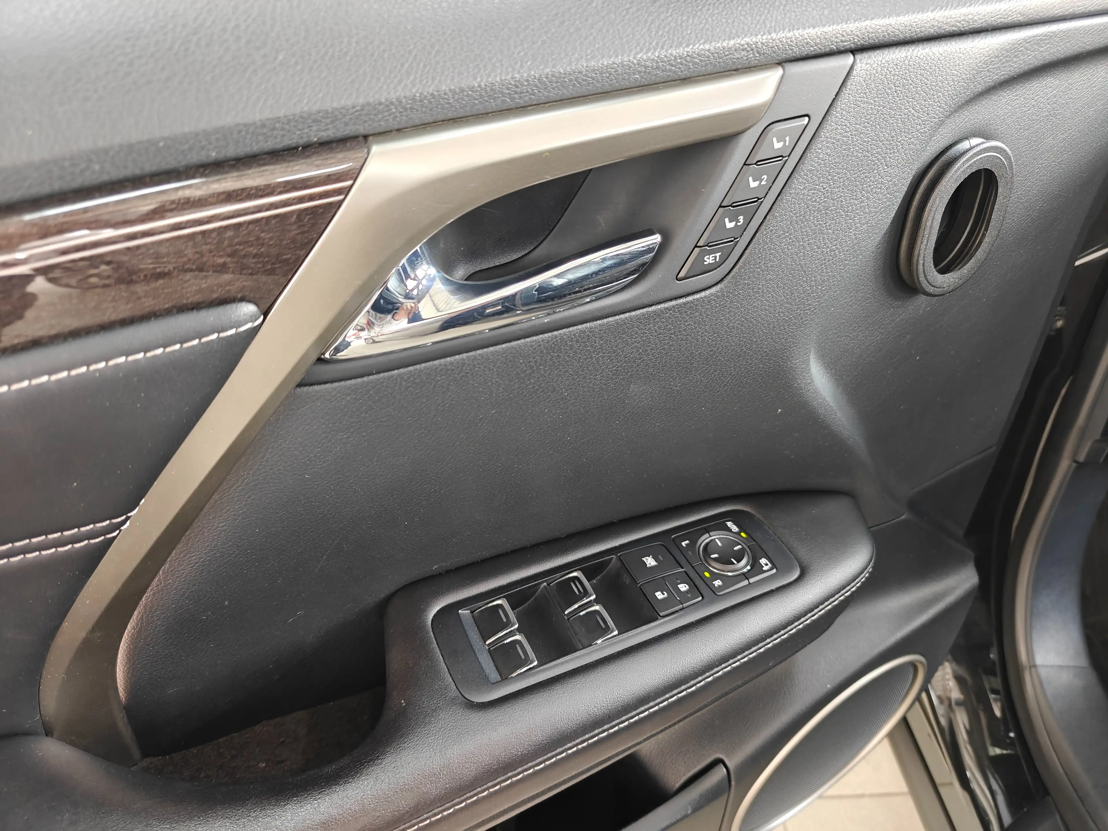 Lexus RX 450h RX 450h (hybrid) Luxury Line — photo 10