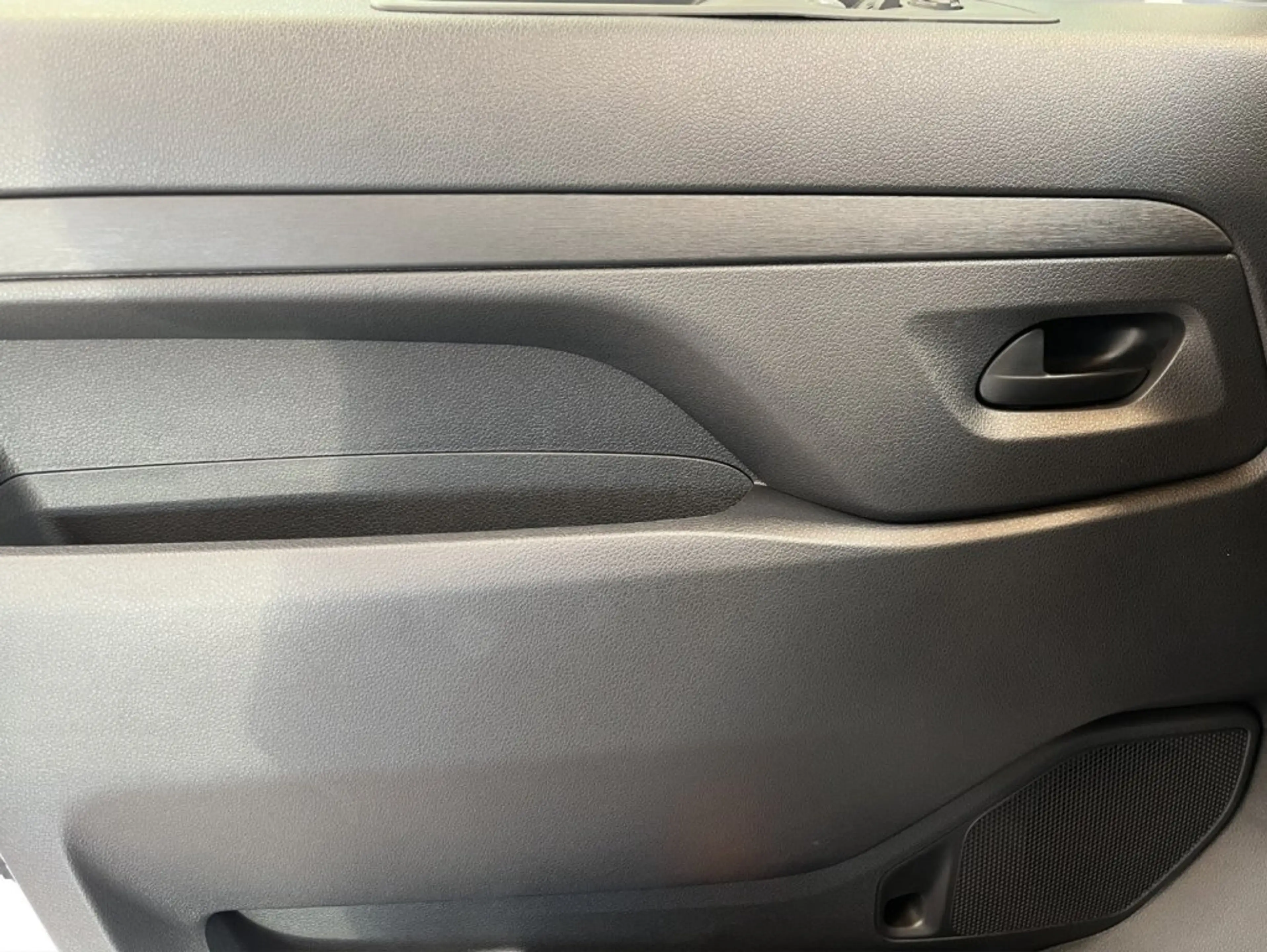 Peugeot Expert Kombi L2 BHDI 180 EAT8 8-Sitze — photo 12