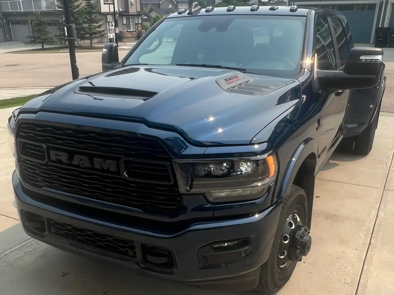 RAM 3500 снимка RAM 3500