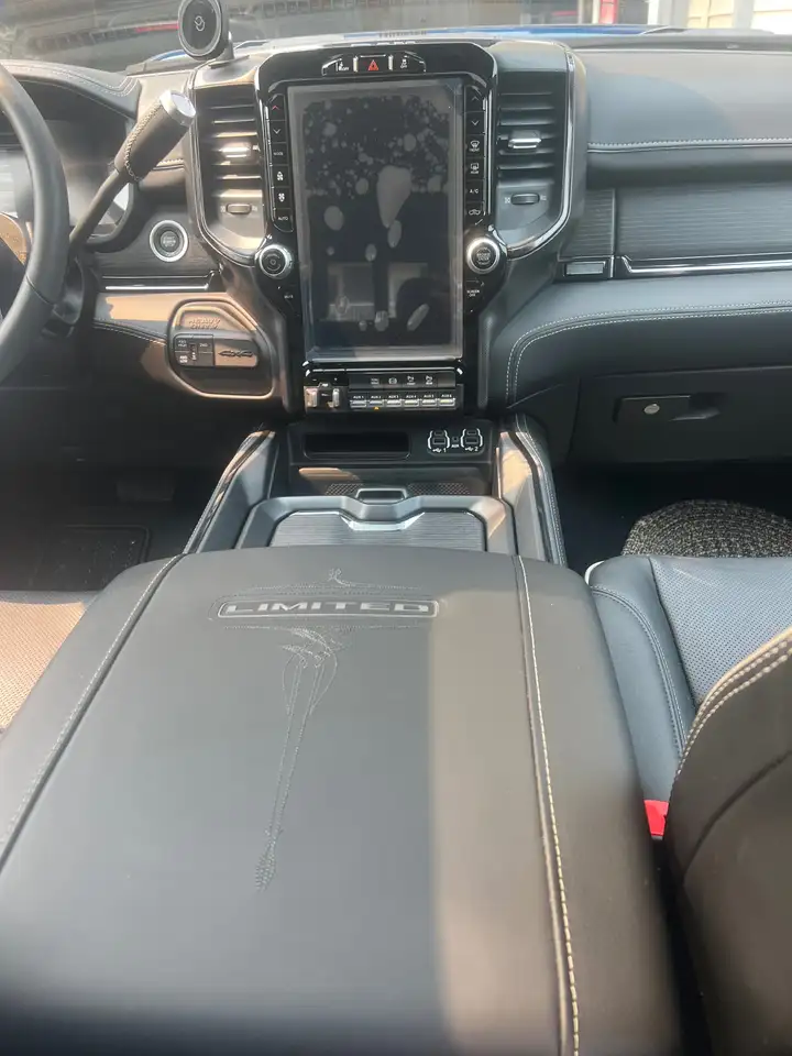RAM 3500 снимка RAM 3500