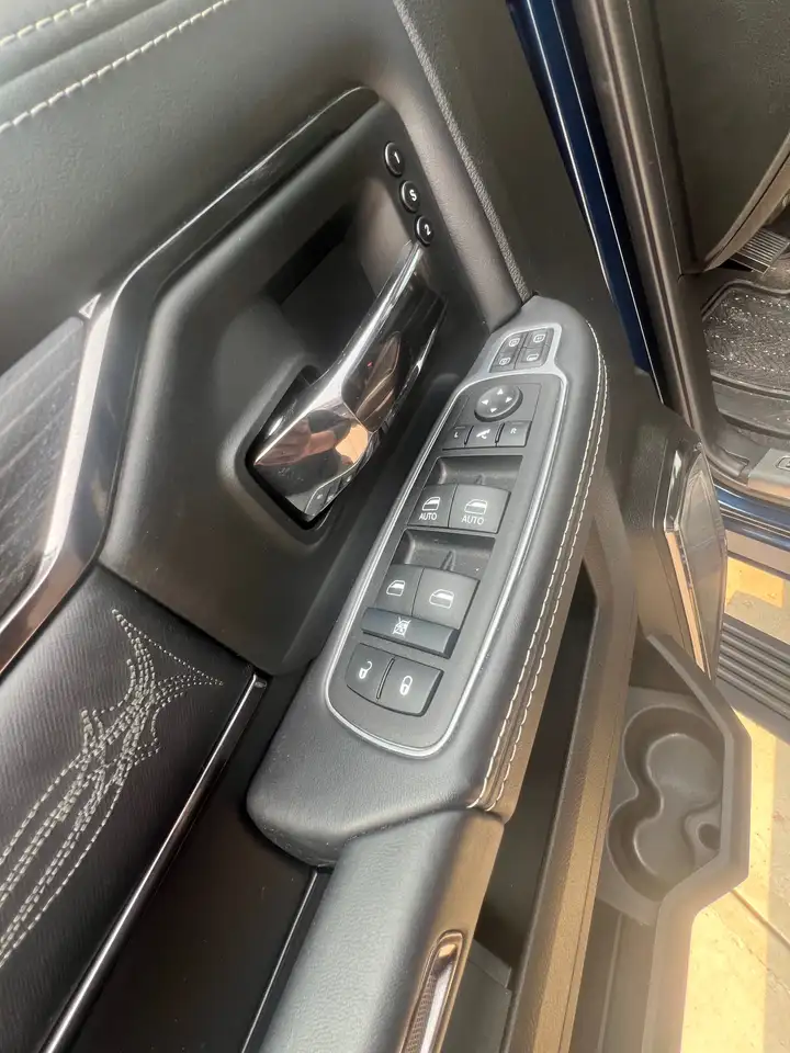 RAM 3500 снимка RAM 3500
