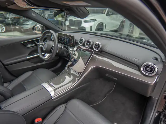 Mercedes-Benz 300 view 5