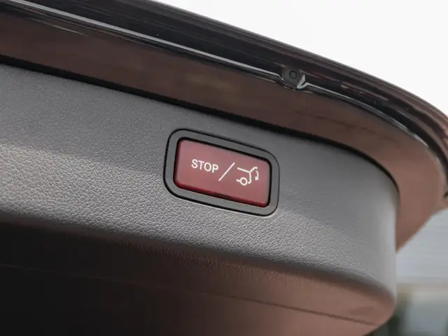 Mercedes-Benz 300 view 23