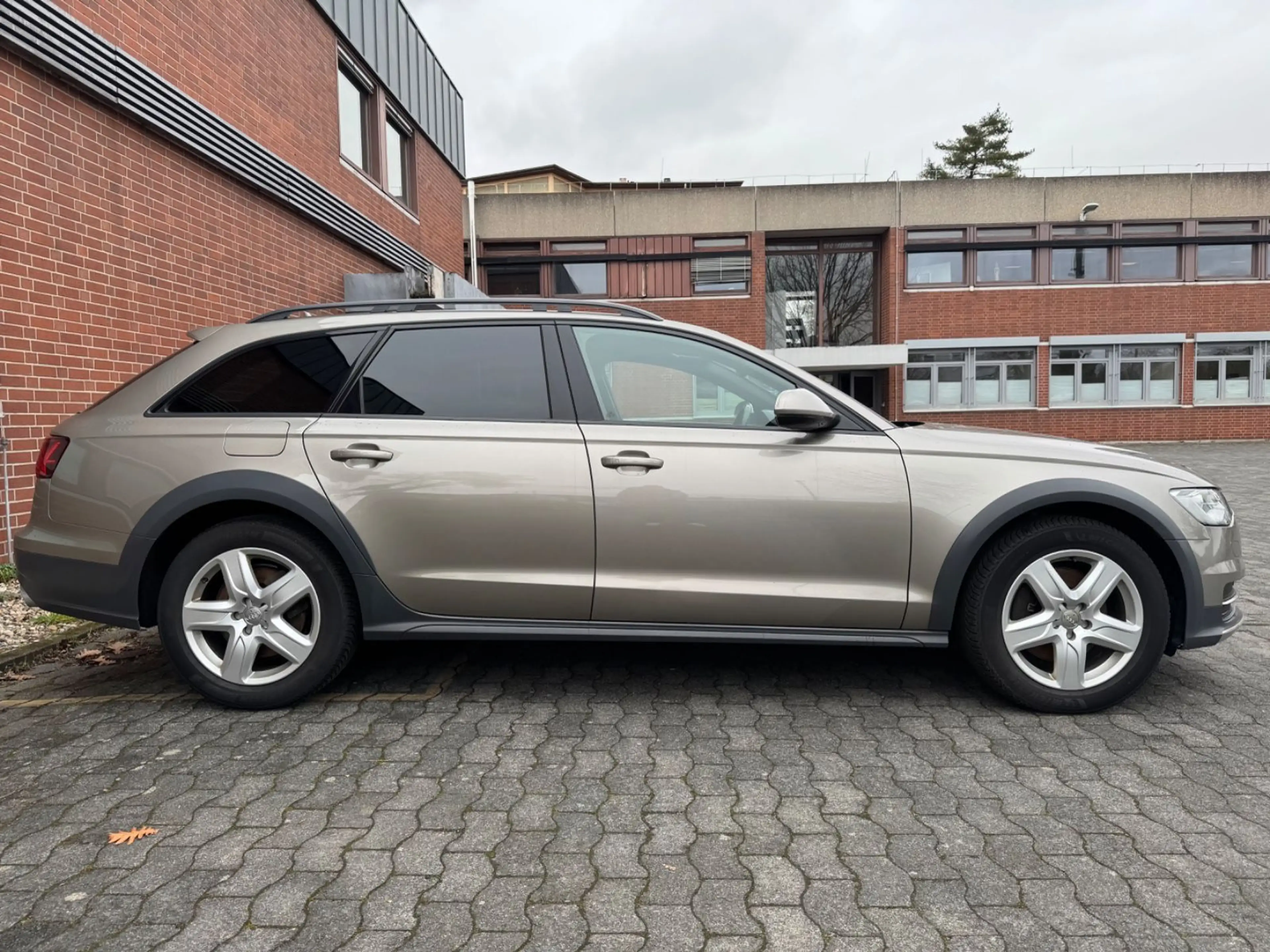 Audi A6 allroad *PANO*XENON*ALC*KAMERA*STHZ*SHZ*AHK* — photo 4