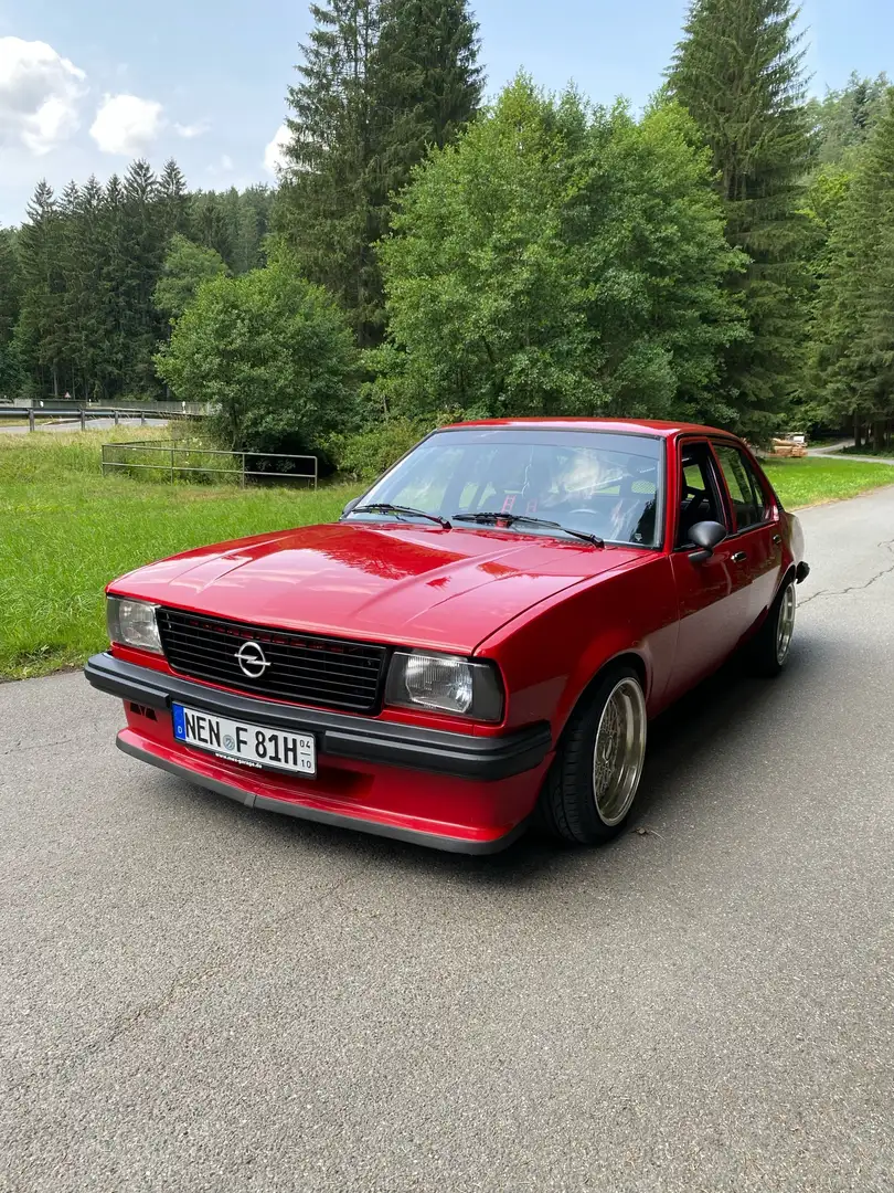 Opel Ascona 3.0 6-Zylinder Sport Czerwony - 1