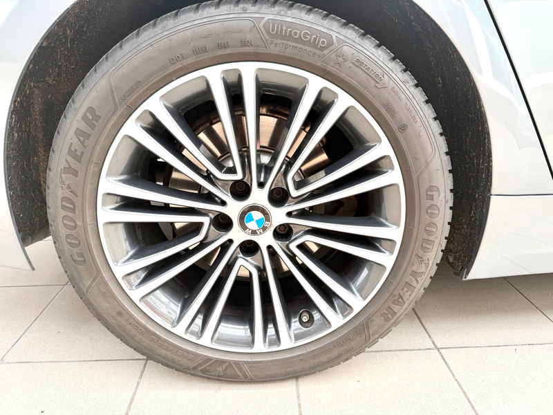 BMW 518 dA Touring Sport Edition "167.000Km" Carnet Complet BMW Euro 6d — photo 10